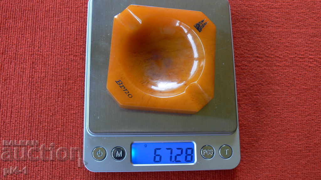 Ashtray Bakelite cataline, amber with price 70.00 BGN | € 35.79 Ashtray Bakelite cataline, amber with price 70.00 BGN | € 35.79