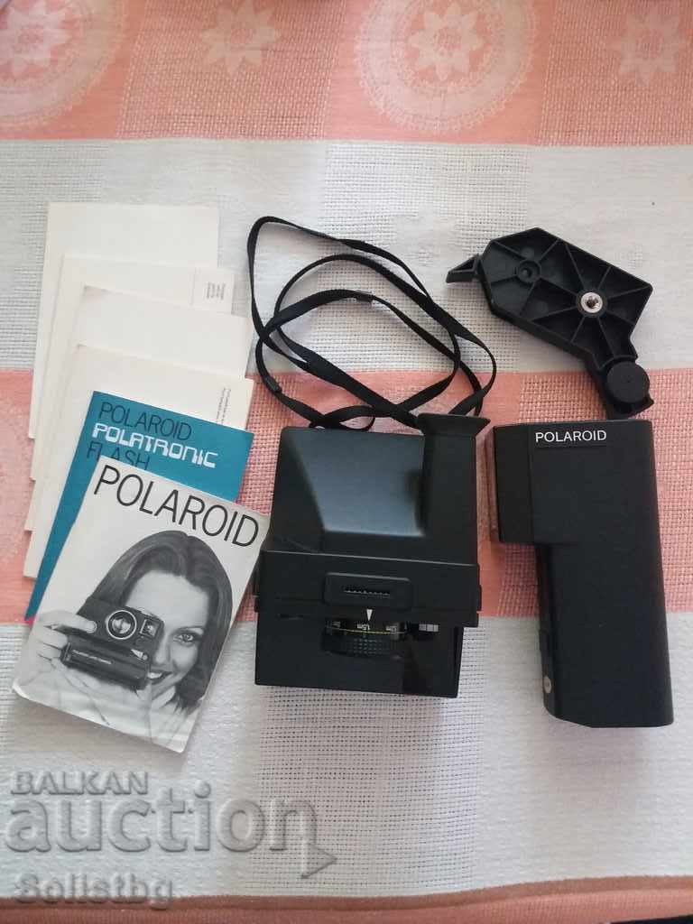 POIAROID 3000 camera. - 6 POIAROID 3000 camera. - 6