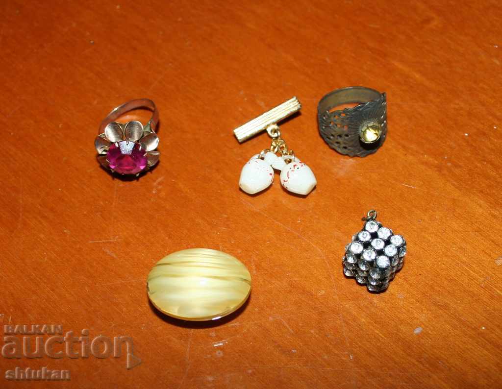 Old Ornaments / Rings - Lot of Old Pendants / Rings