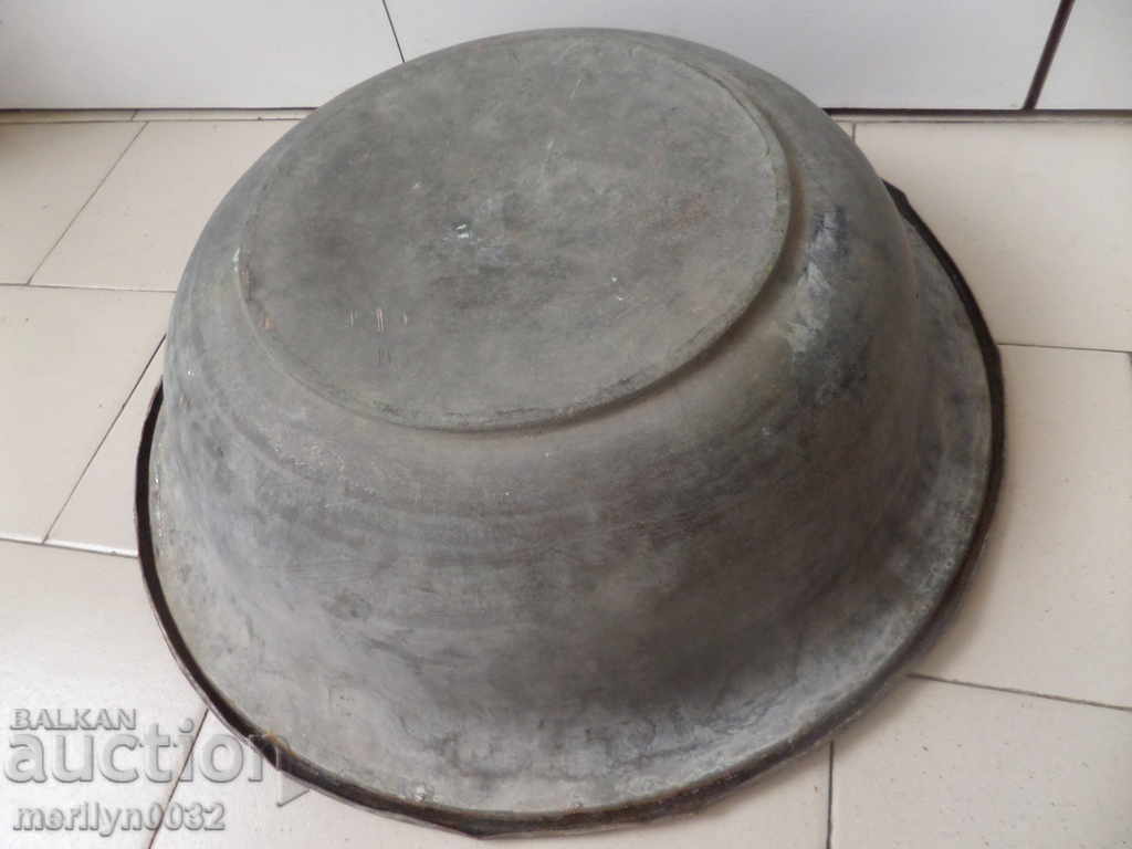 Auction Tinned basin, copper vessel, copper, trough Auction Tinned basin, copper vessel, copper, trough