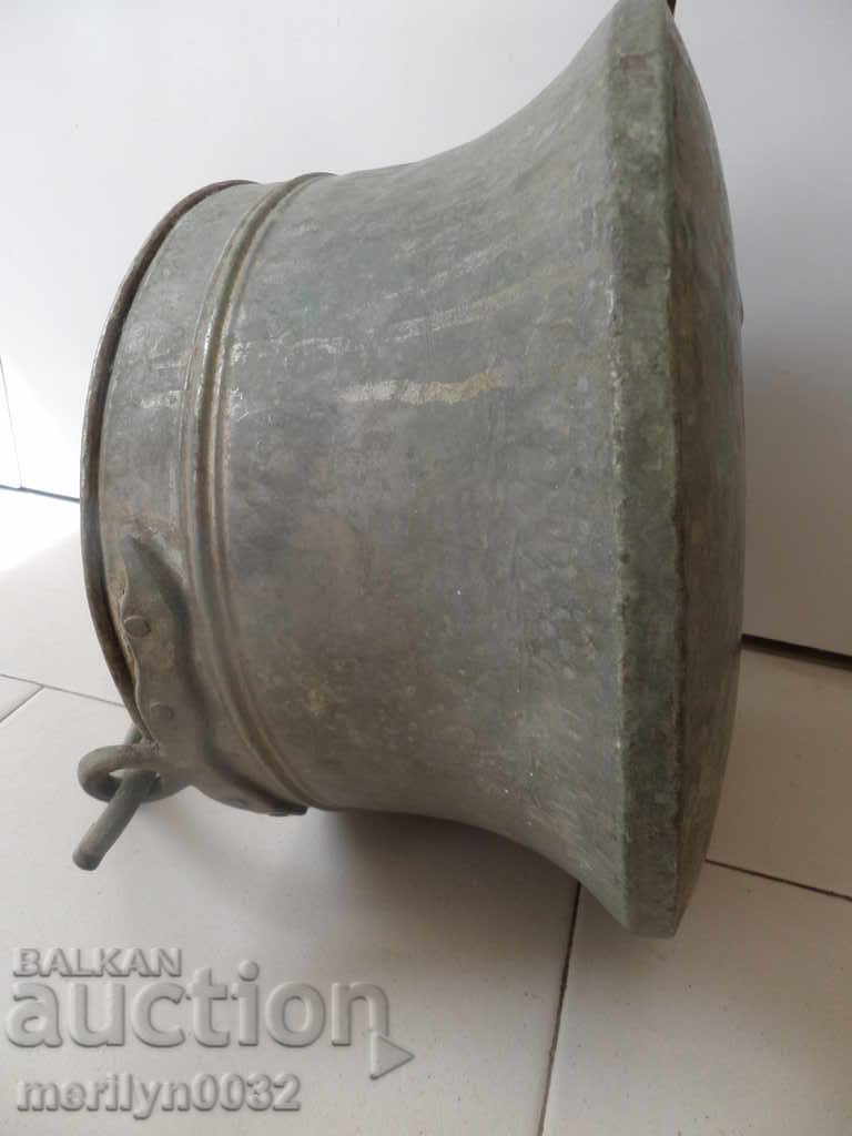 Auction Tinned coin, cauldron, copper, copper vessel Auction Tinned coin, cauldron, copper, copper vessel