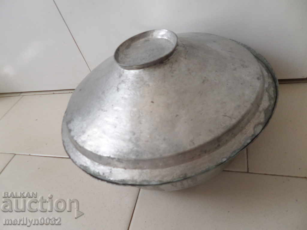 An old tinned pot, a baker's copper pot with lid - 7