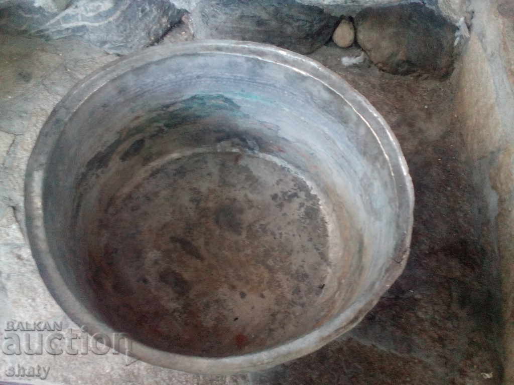 Large copper old pot. - 5 Large copper old pot. - 5