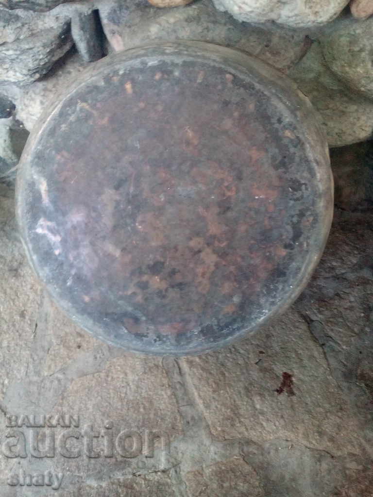 Large copper old pot. - 6 Large copper old pot. - 6