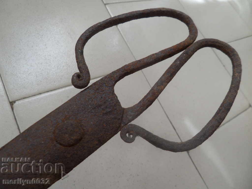 Livrarea foarfece vechi forjate manual, fier Livrarea foarfece vechi forjate manual, fier