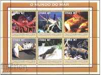 Чисти марки в малък лист Фауна Раци Крабове 2002  Мозамбик