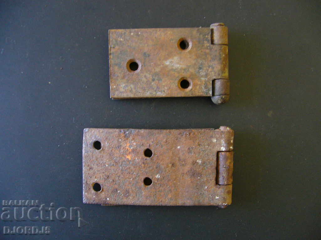 Delivery of Old hinges Delivery of Old hinges