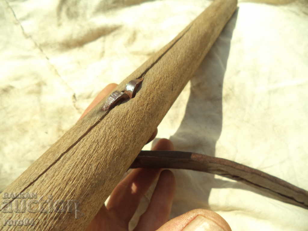 STABLE HANDWEIGHT TOOL WITH WOODEN HANDLE - 6