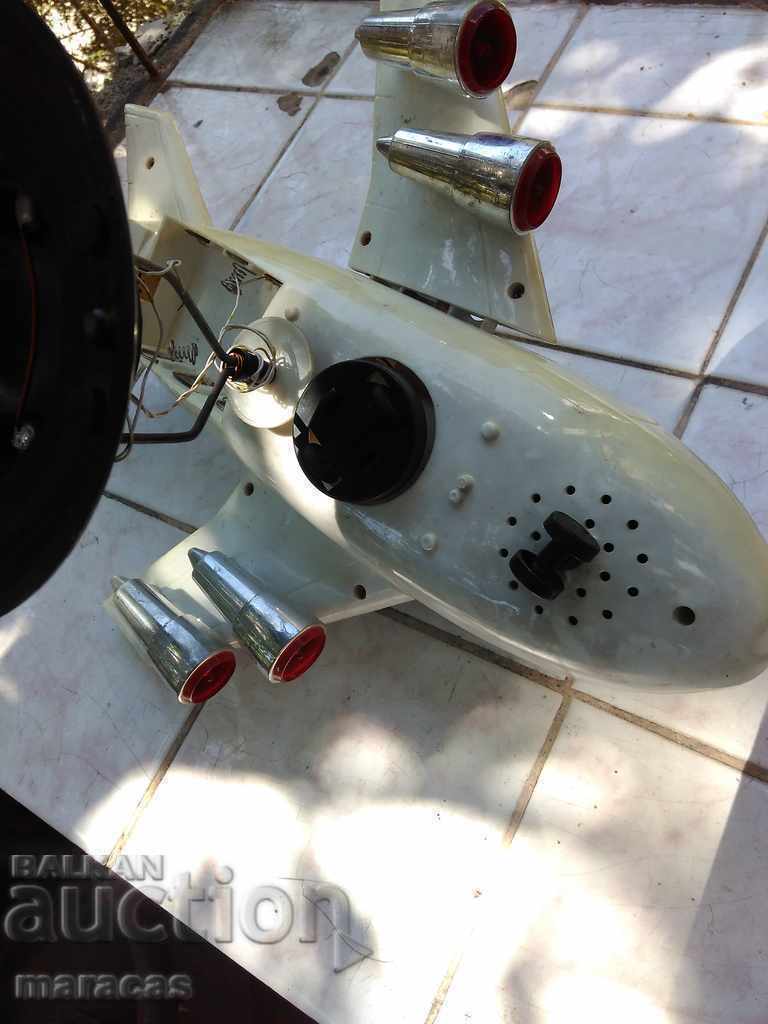 Delivery of Children's toy plane Delivery of Children's toy plane