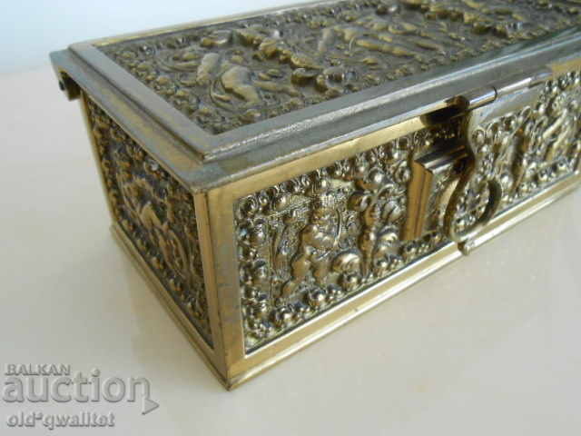 ♛ Box for jewelry and documents with a decorative Lion key with price 997.00 BGN | € 509.76 ♛ Box for jewelry and documents with a decorative Lion key with price 997.00 BGN | € 509.76