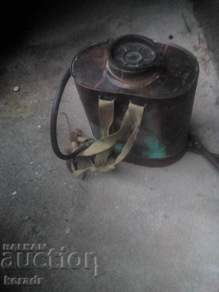 Vineyard Copper Sprayer with price 90.00 BGN | € 46.02 Vineyard Copper Sprayer with price 90.00 BGN | € 46.02