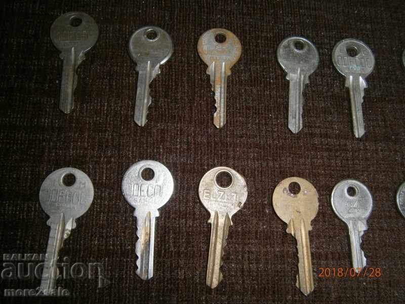 Auction LOT 4 - 25 NUMBER OF KEYS Auction LOT 4 - 25 NUMBER OF KEYS