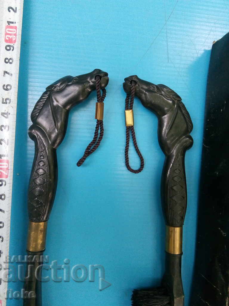 An old jacket and a clothes brush with price 15.00 BGN | € 7.67 An old jacket and a clothes brush with price 15.00 BGN | € 7.67