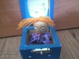 СТАРА ИГРАЧКА -МАГИЧЕСКА КУТИЙКА с цена 2.50 лв. | € 1.28 СТАРА ИГРАЧКА -МАГИЧЕСКА КУТИЙКА с цена 2.50 лв. | € 1.28