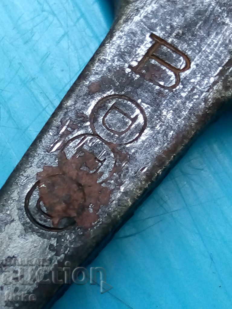 She used old with price 10.00 BGN | € 5.11 She used old with price 10.00 BGN | € 5.11