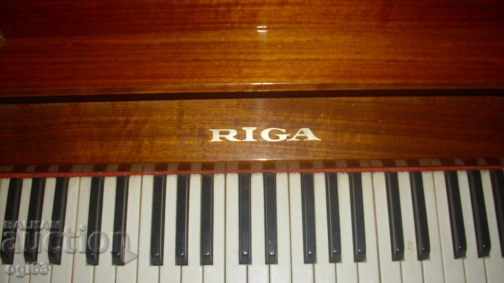 Licitație Pian "RIGA" Licitație Pian "RIGA"