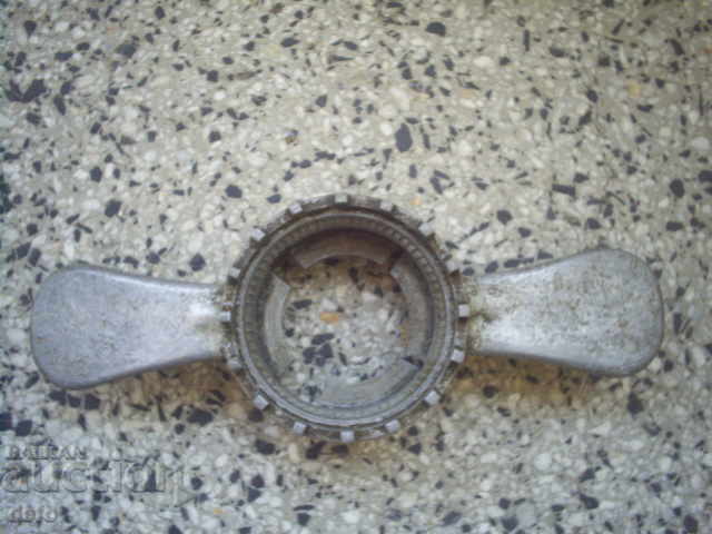 OLD METAL SHUTTER with price 9.00 BGN | € 4.60 OLD METAL SHUTTER with price 9.00 BGN | € 4.60