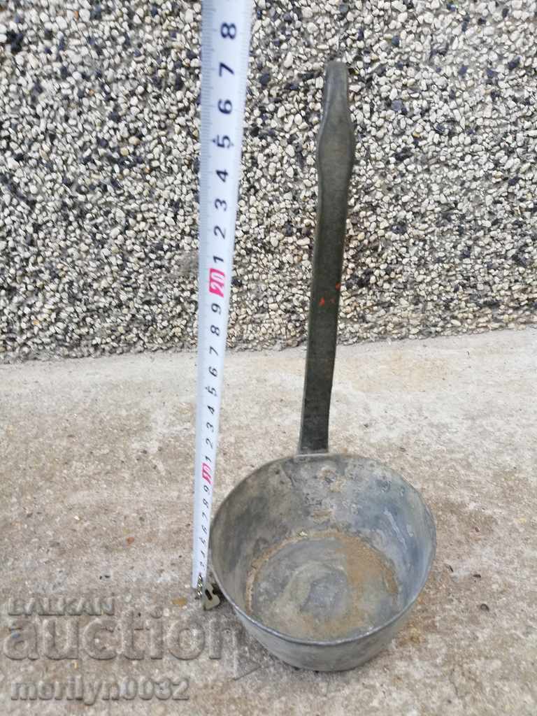 Livrarea Oală veche de cupru pentru un robinet de cupru, capac kishkil de vas de cupru Livrarea Oală veche de cupru pentru un robinet de cupru, capac kishkil de vas de cupru