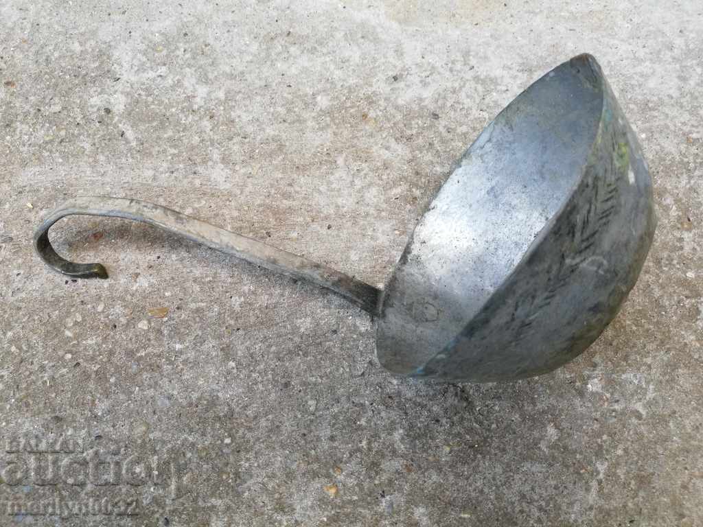 Παράδοση Παλιά χάλκινη κουτάλα χαλκός, χάλκινο δοχείο, καπάκι λάκκου Kishkil Παράδοση Παλιά χάλκινη κουτάλα χαλκός, χάλκινο δοχείο, καπάκι λάκκου Kishkil