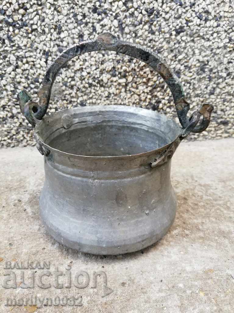 An old bacon, a baker, a pot, a boiler, a copper pot - 5