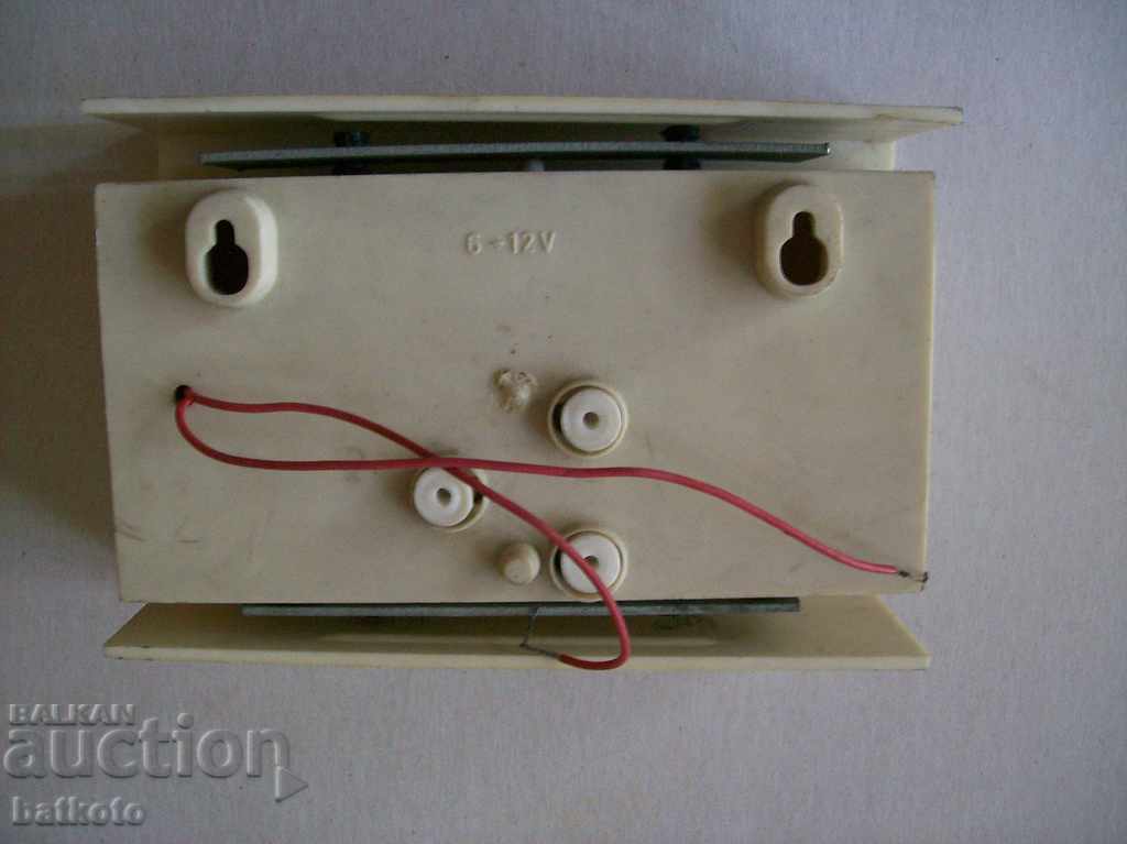 Old electric bell - a bell with price 5.00 BGN | € 2.56 Old electric bell - a bell with price 5.00 BGN | € 2.56