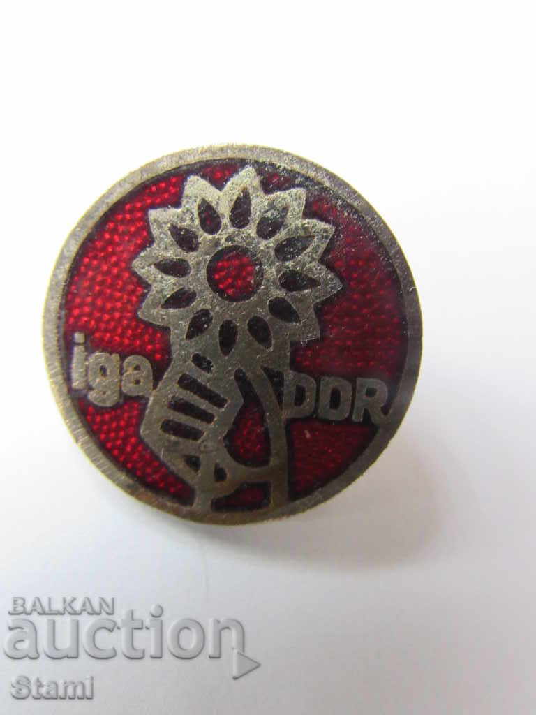 Auction  Badge: iga-: International Horticultural Association-Erfurt, GDR