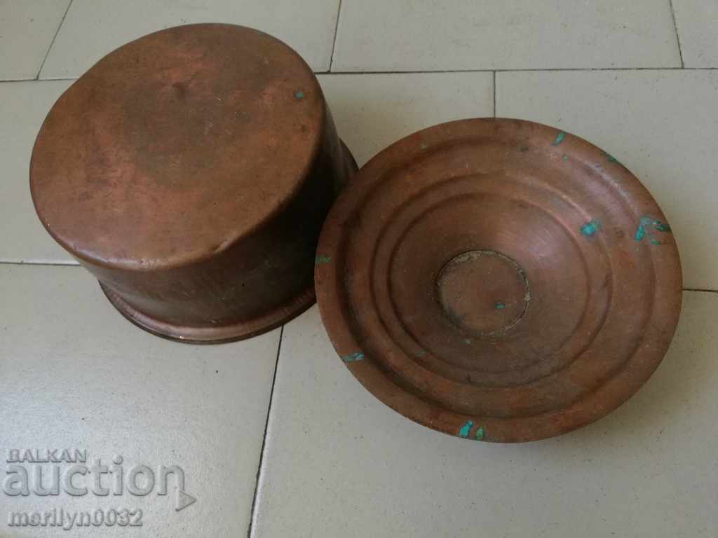 Copper pot with lid, copper vessel, tray, bowl with price 89.00 BGN | € 45.50