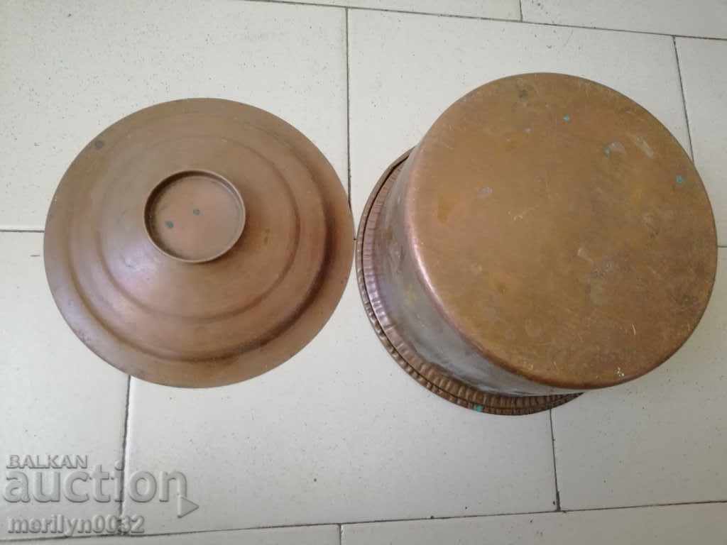 Copper pot with lid, copper vessel, tray, bowl with price 89.00 BGN | € 45.50 Copper pot with lid, copper vessel, tray, bowl with price 89.00 BGN | € 45.50