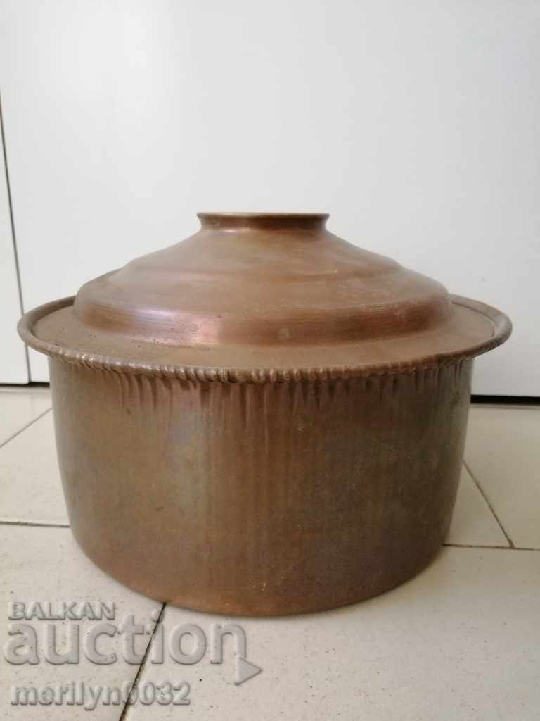 Copper pot with lid, copper vessel, tray, bowl Copper pot with lid, copper vessel, tray, bowl