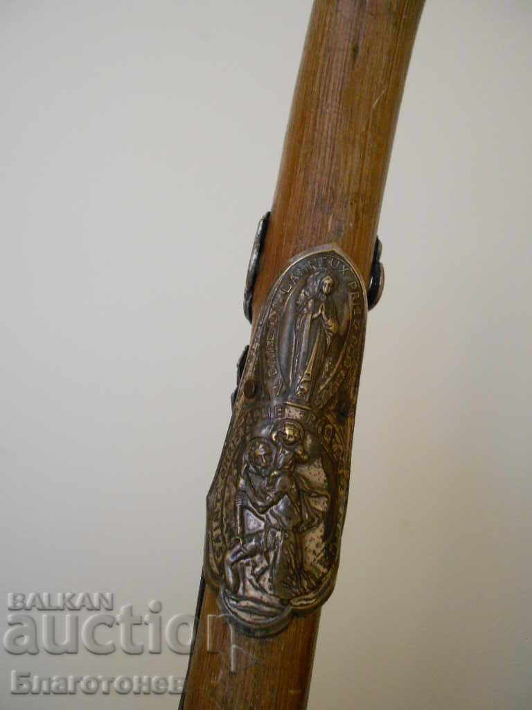 Туристически бастун значки с цена € 35.79 | 70.00 лв.