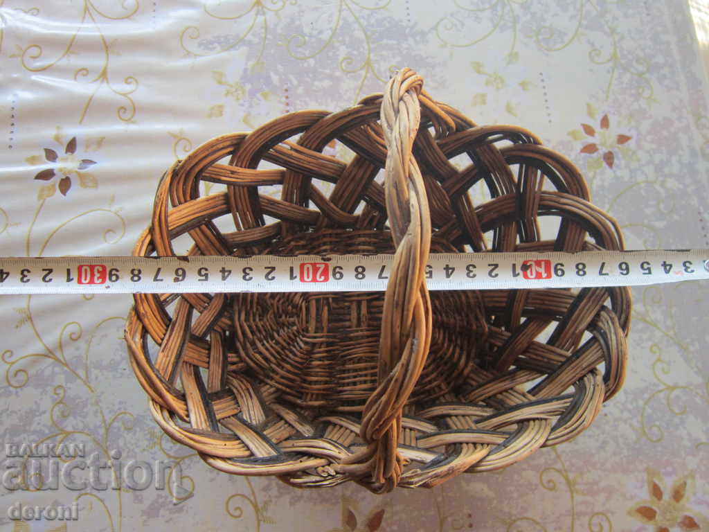 Auction An old wicker basket basket Auction An old wicker basket basket