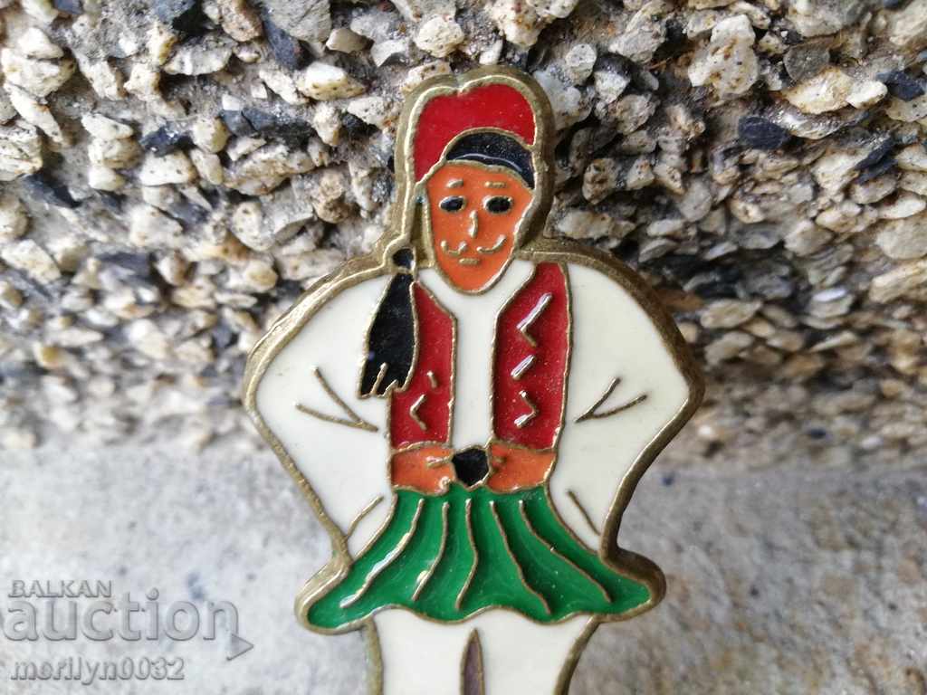 Old enamel enamel opener with price 32.00 BGN | € 16.36 Old enamel enamel opener with price 32.00 BGN | € 16.36