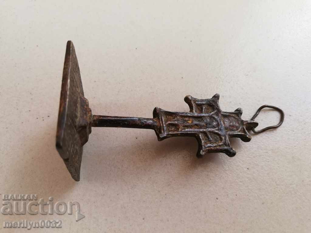 Sigiliu ceremonial din bronz renascentist pentru prescură, cruce, răstignire - 7