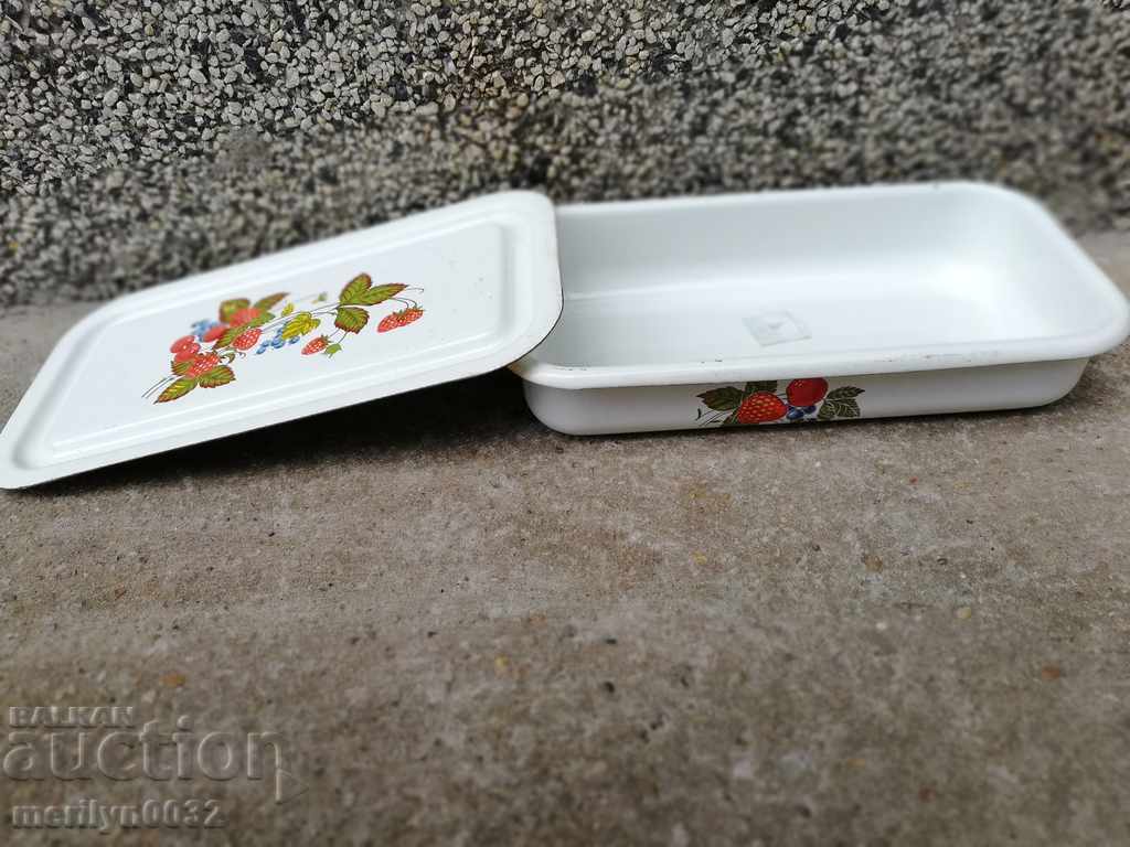 Old enamel food box, enamel dish, jug - 7 Old enamel food box, enamel dish, jug - 7