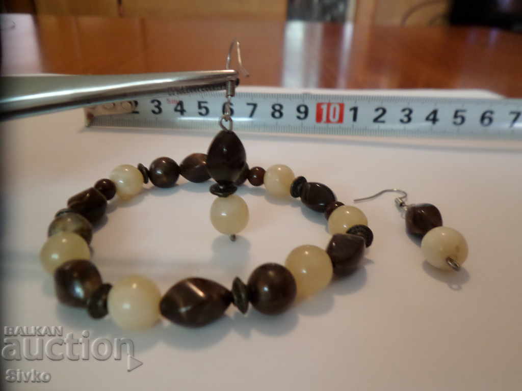 Delivery of Jewelry set bracelet and earrings - natural stones