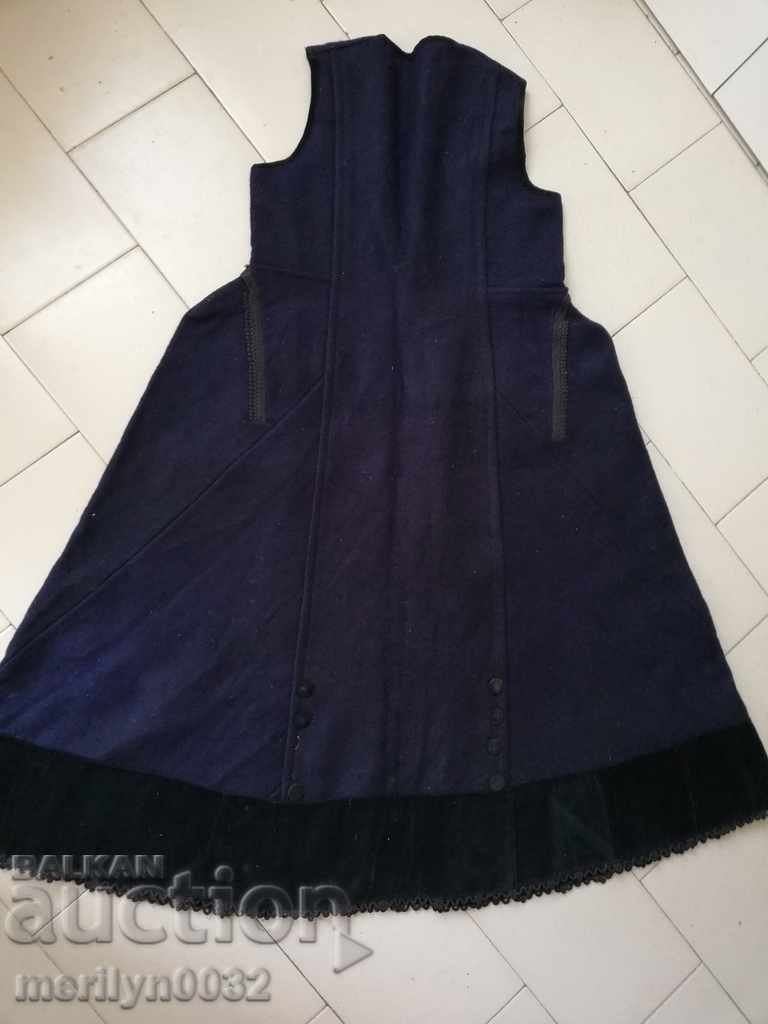 Old Sukman with Gaitan Shaikh velvet costume with price 189.00 BGN | € 96.63