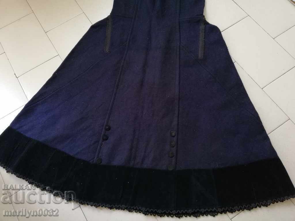 Auction Old Sukman with Gaitan Shaikh velvet costume Auction Old Sukman with Gaitan Shaikh velvet costume