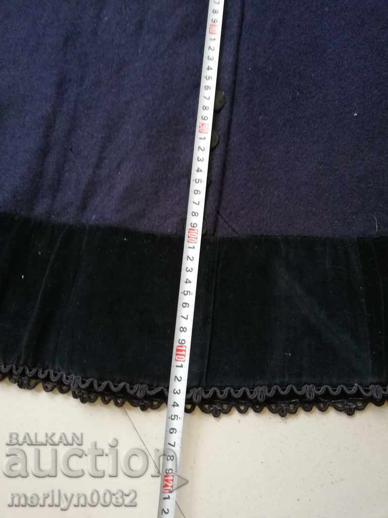 Delivery of Old Sukman with Gaitan Shaikh velvet costume Delivery of Old Sukman with Gaitan Shaikh velvet costume