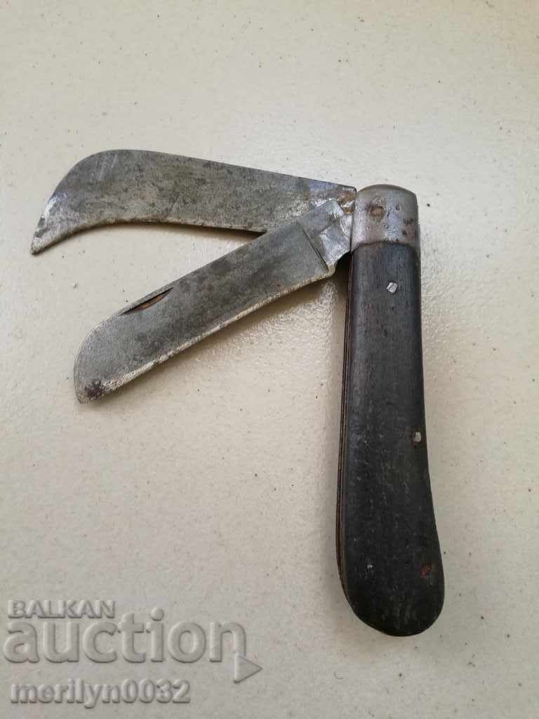 Auction Old blade with buffalo horns Auction Old blade with buffalo horns