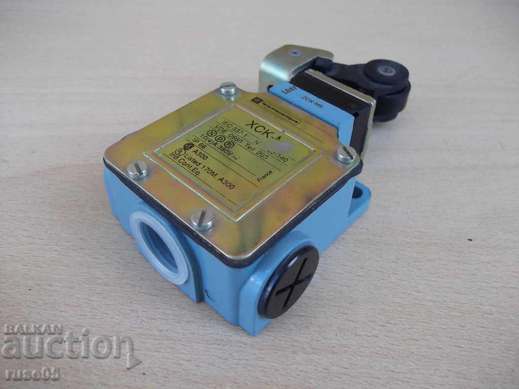 Auction  End switch "XCK-M"