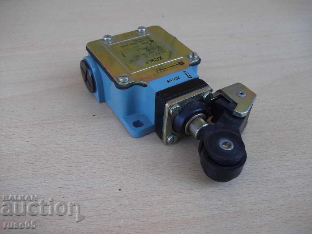Delivery of End switch "XCK-M"