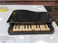 old toy piano