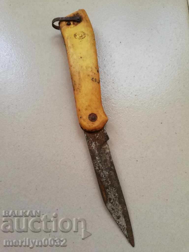 Old pocket knife, sword blade with price 20.00 BGN | € 10.23 Old pocket knife, sword blade with price 20.00 BGN | € 10.23