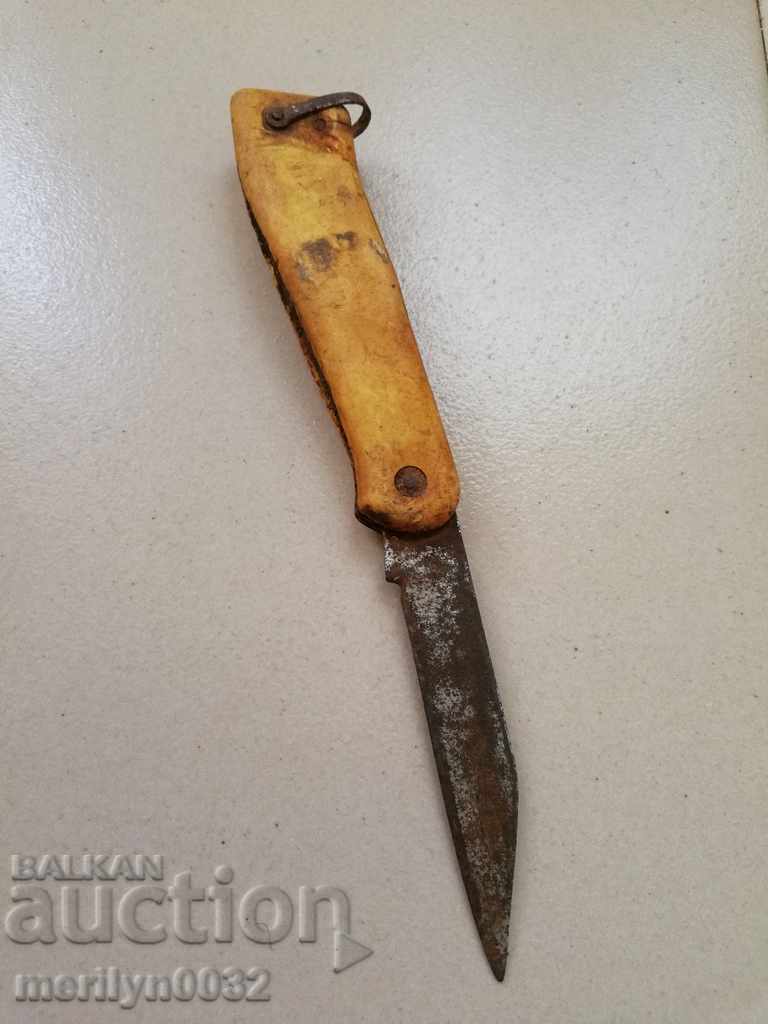 Old pocket knife, sword blade