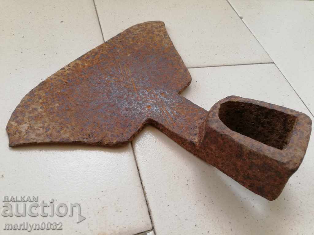 Old hoe, farm tool, pitchfork, wrought iron with price 33.00 BGN | € 16.87 Old hoe, farm tool, pitchfork, wrought iron with price 33.00 BGN | € 16.87