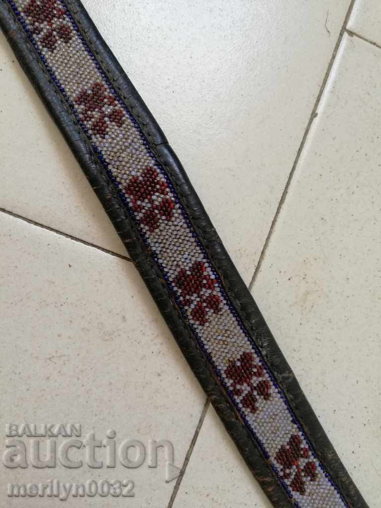 Παράδοση Παλιά χειροποίητη δερμάτινη ζώνη για χάντρες Παφτί μπλε φορεσιά Παράδοση Παλιά χειροποίητη δερμάτινη ζώνη για χάντρες Παφτί μπλε φορεσιά