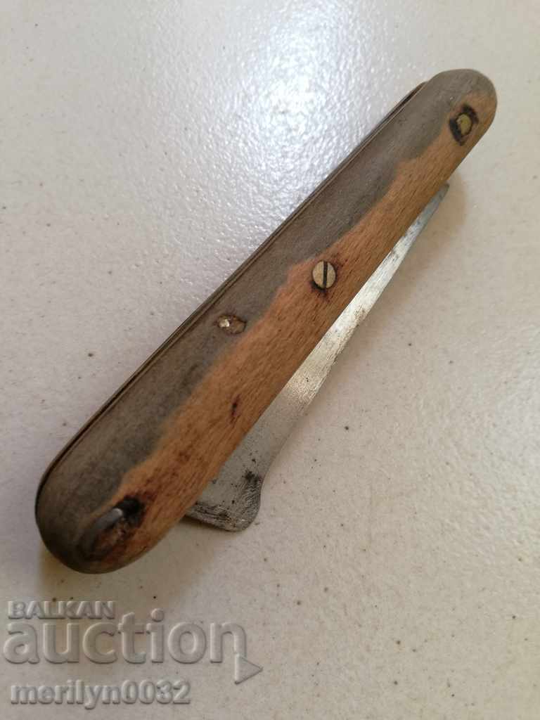Old social knife, knife, knife, PRC with price 32.00 BGN | € 16.36 Old social knife, knife, knife, PRC with price 32.00 BGN | € 16.36