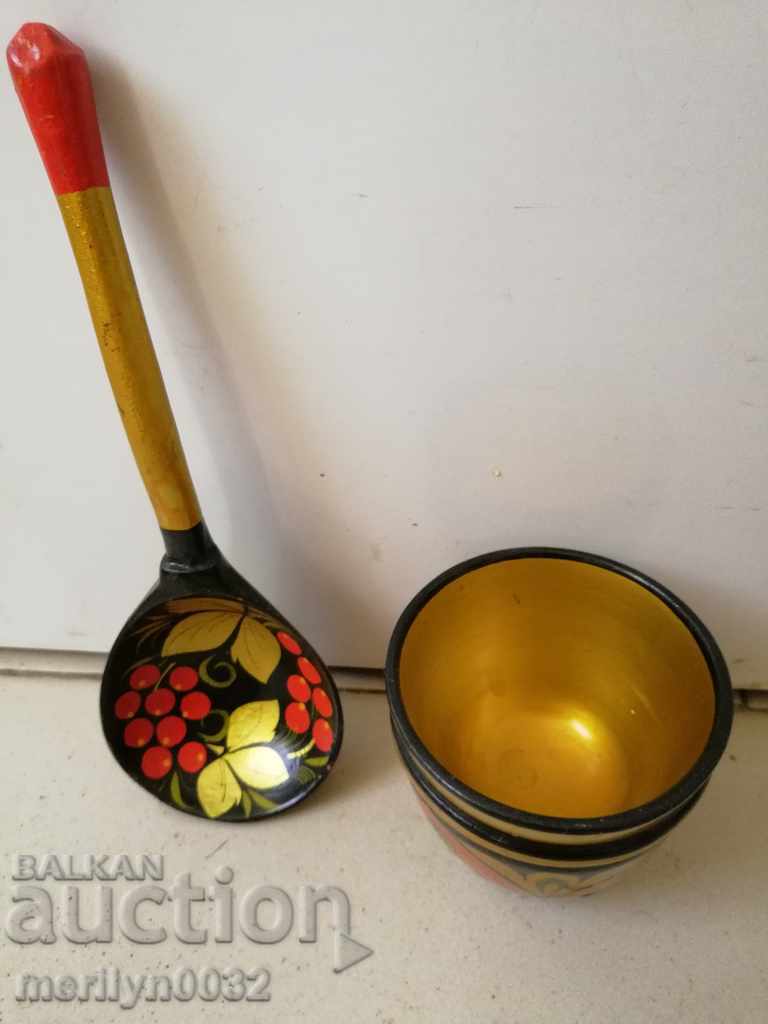 Ζωγραφισμένο αναμνηστικό κύπελλο και κουτάλι ΕΣΣΔ με τιμή 39.50 BGN | € 20.20