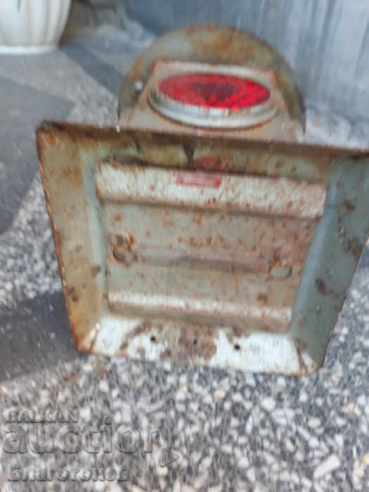 Delivery of Old lantern