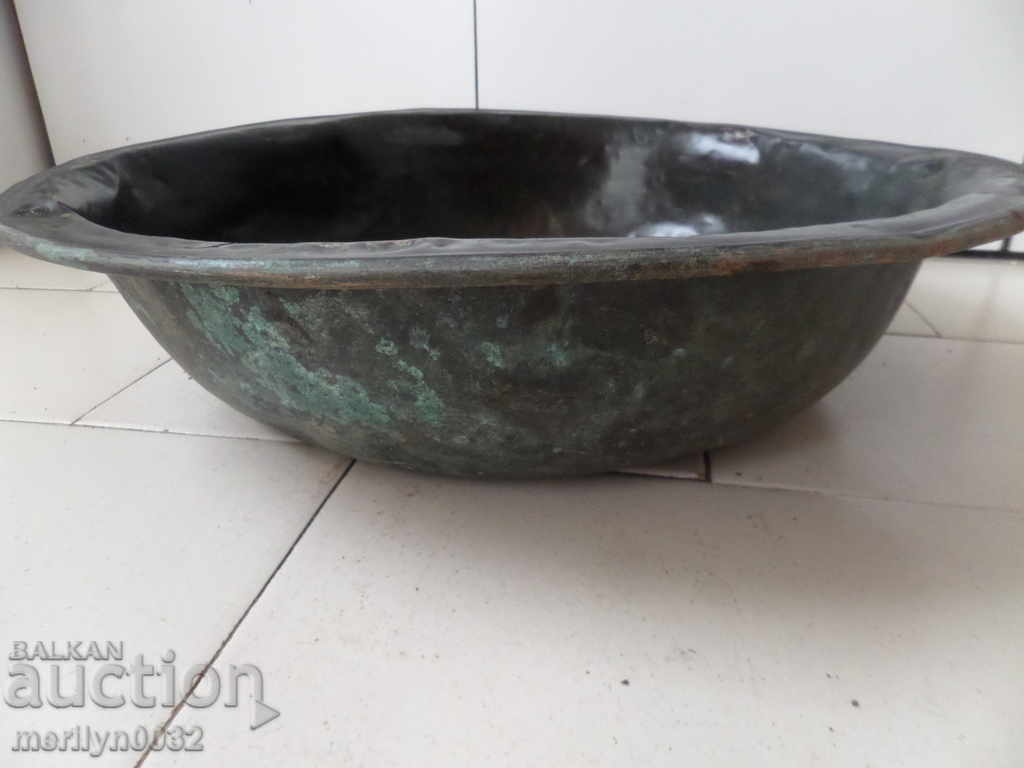 Delivery of Bakery basin baker copper pot pan bowl mud sink Delivery of Bakery basin baker copper pot pan bowl mud sink
